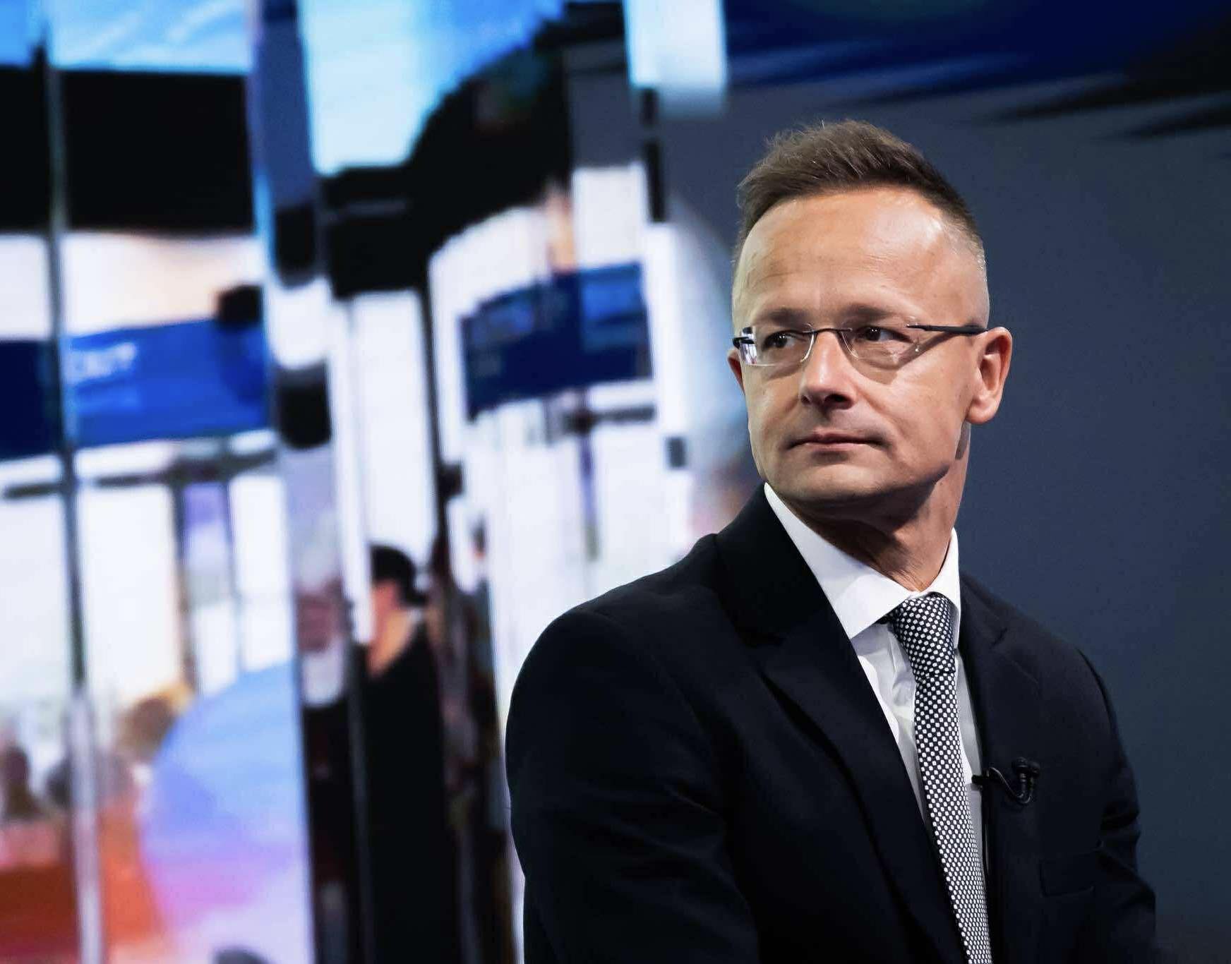 Сійярто звинуватив "провоєнну еліту" у спробах зірвати зустріч Трампа і Путіна